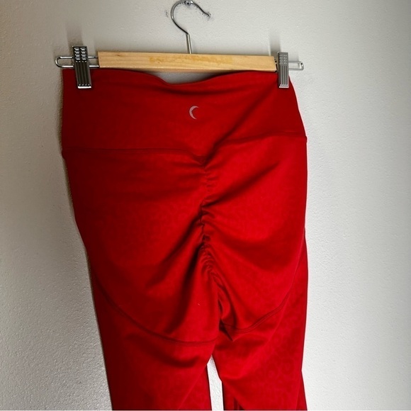 ZYIA Scrunchy What Light N Tight Hi-rise 7/8 Leggings Red Leopard Size 6-8 Women - Picture 5 of 9